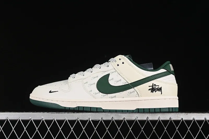 All Categories Nk SB Dunk Series Nk SB Dunk Low High-end Customized Low-top Sneakers Nk SB Dunk Low Stusi Joint-English Beige and Green Anniversary High-end Customized Low-top Casual Sneakers XY1688-013